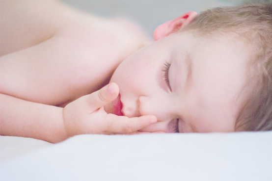 借卵宝宝肚脐出血，家长如何应对？